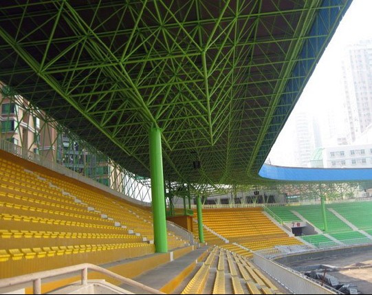 个旧体育场看台网架工程